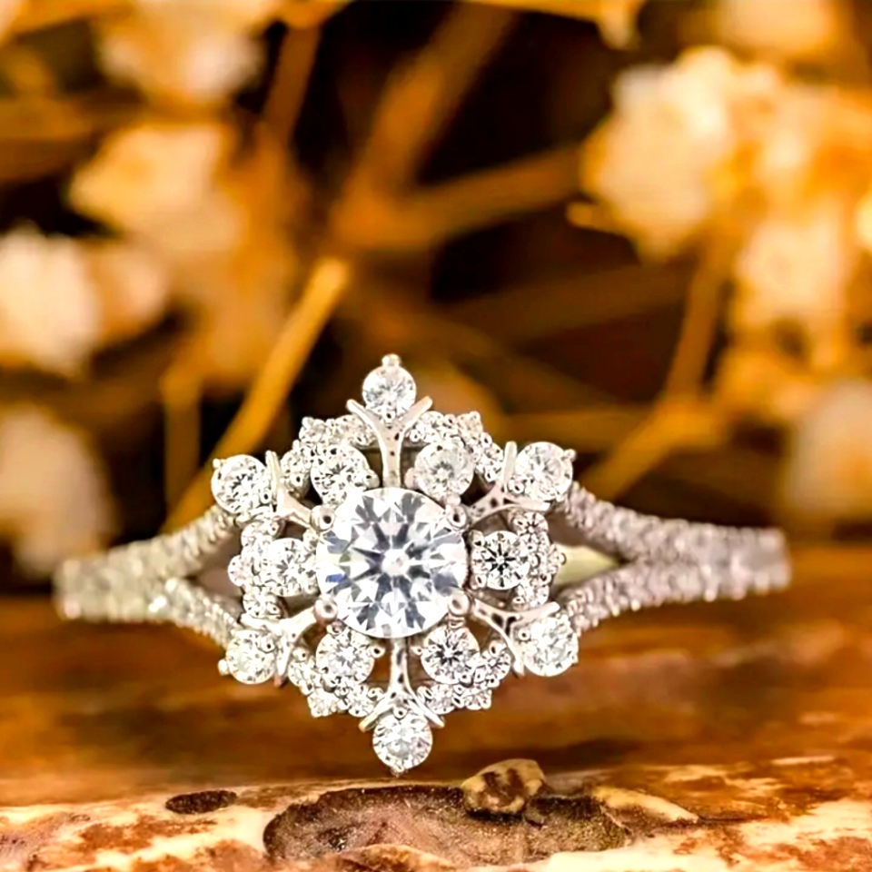Exquisite Snowflake Ring